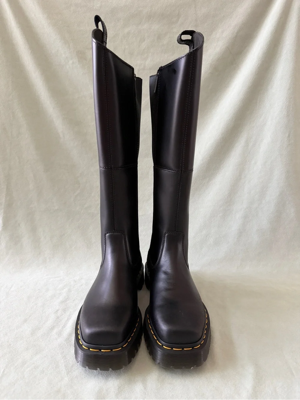Dr Martens Amaayah knee high boots in black size 9 NWOT